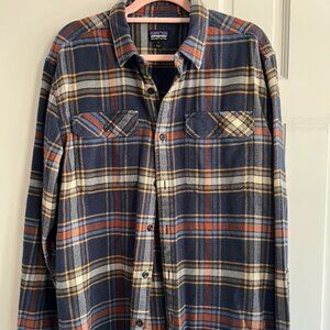 Men's Patagonia Flannel/Large